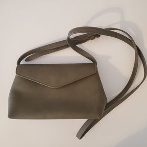 Universal Thread Olive Green Faux Leather Crossbody Bag Cute Minimal Fall Purse